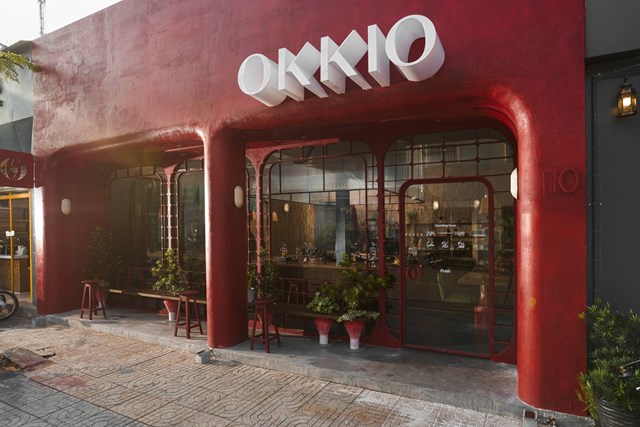 Vương Gia Vệ l&agrave; một đạo diễn c&oacute; ảnh hưởng v&agrave; truyền cảm hứng cho Okkio Caffe, v&igrave; vậy c&acirc;u chuyện thiết kế n&agrave;y được lấy cảm hứng từ bộ phim 