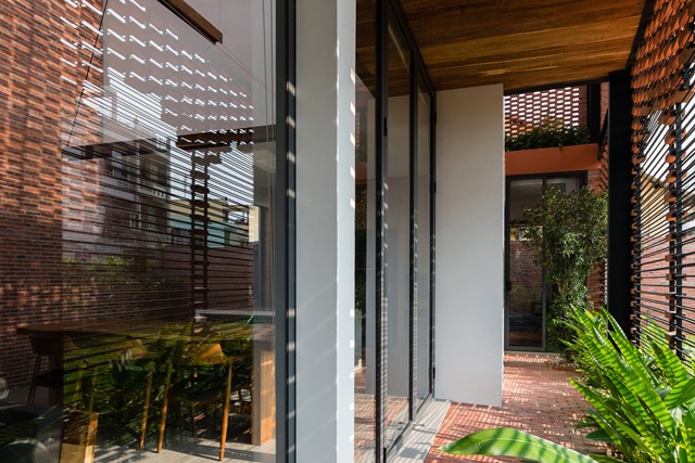 C&aacute;c khu vực n&agrave;y nằm song song với khu đất trống liền kề nhằm đ&oacute;n gi&oacute; v&agrave; &aacute;nh s&aacute;ng tự nhi&ecirc;n.&nbsp;