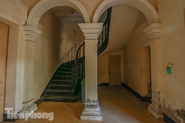 B&ecirc;n trong vẫn c&ograve;n nguy&ecirc;n vẹn theo thời gian.