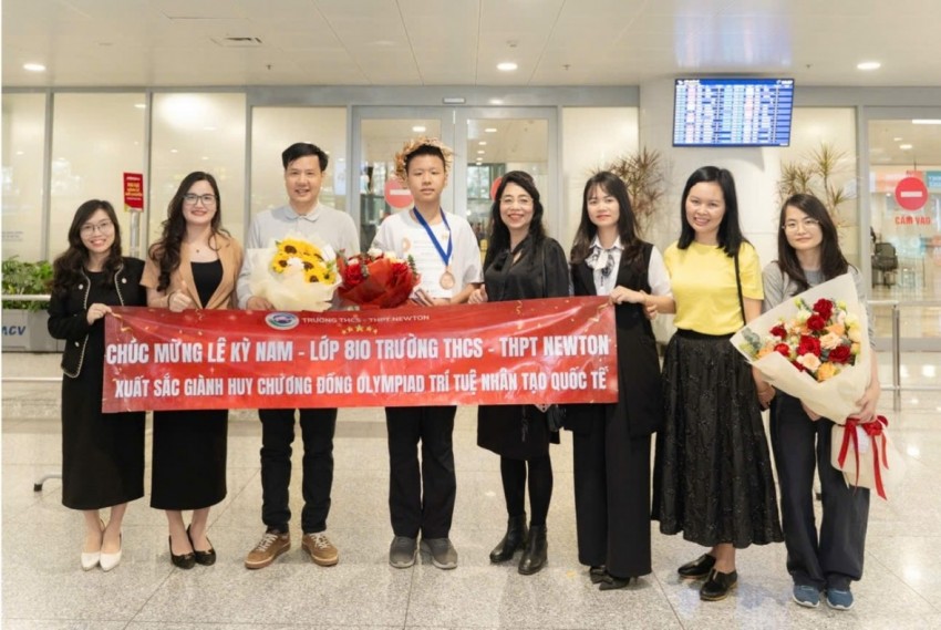 Nam sinh trường THCS - THPT Newton xuất sắc đạt Huy chương tại cuộc thi Olympic Trí tuệ nhân tạo (AI) quốc tế 2026 Nam sinh trường THCS - THPT Newton xuất sắc đạt Huy chương tại cuộc thi Olympic Trí tuệ nhân tạo (AI) quốc tế 2026