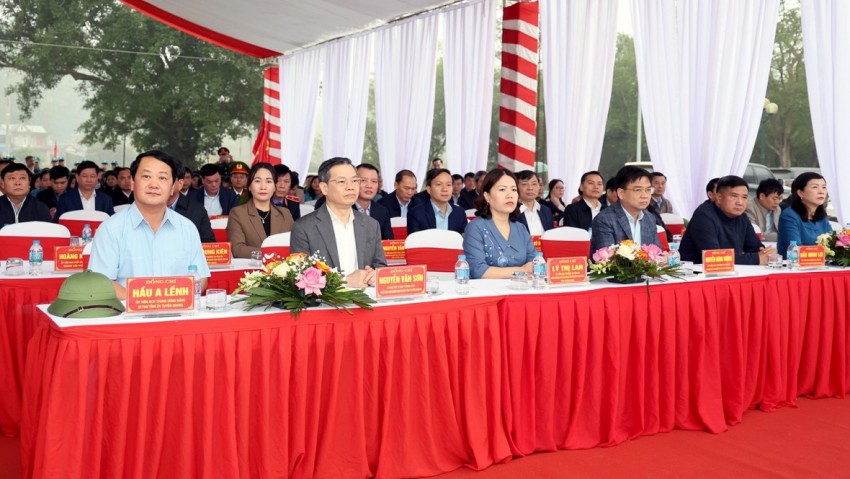 Rộn ràng Tết trồng cây đời đời ơn Bác tại Tuyên Quang Rộn ràng Tết trồng cây đời đời ơn Bác tại Tuyên Quang