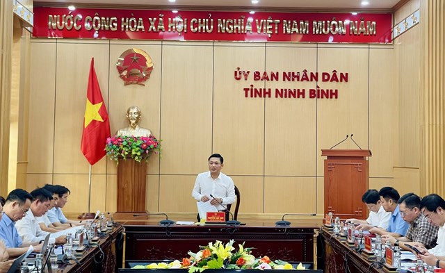 Ph&oacute; Chủ tịch UBND tỉnh Ninh B&igrave;nh Nguyễn Cao Sơn y&ecirc;u cầu c&aacute;c Sở, ng&agrave;nh, địa phương c&oacute; mốc thời gian cụ thể để đ&ocirc;n đốc thực hiện c&ocirc;ng t&aacute;c BTGPMB mặt bằng phục vụ dự &aacute;n - Ảnh: VGP/To&agrave;n Thắng