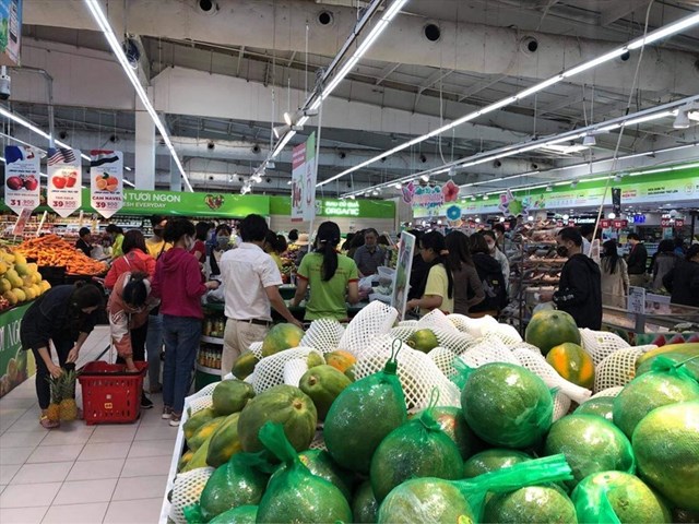 Hàng Tết giảm giá "sốc" - Ảnh 1