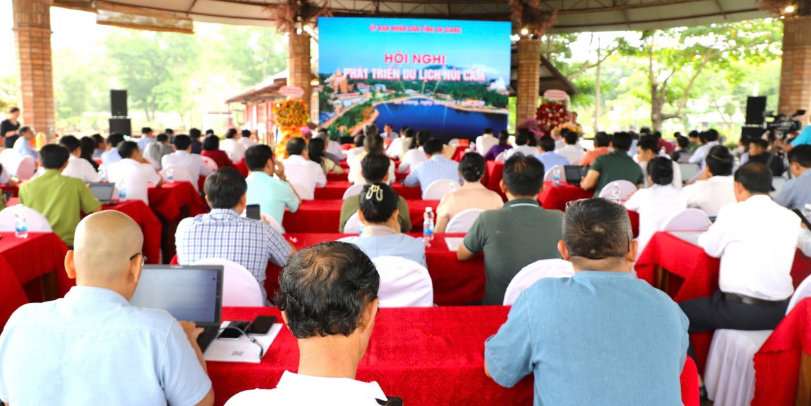 An Giang: Mở rộng các loại hình mới trong chiến lược phát triển du lịch Núi Cấm An Giang: Mở rộng các loại hình mới trong chiến lược phát triển du lịch Núi Cấm