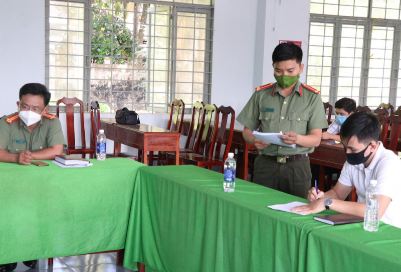 Chủ tài khoản Facebook cung cấp, chia sẻ thông tin bịa đặt -0