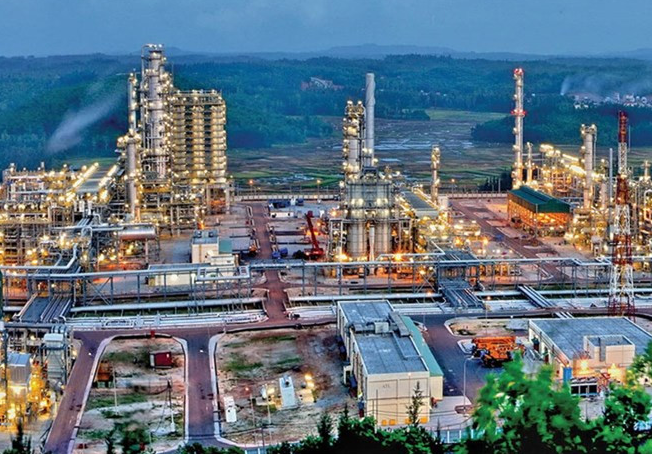 Nhà máy lọc dầu Dung Quất