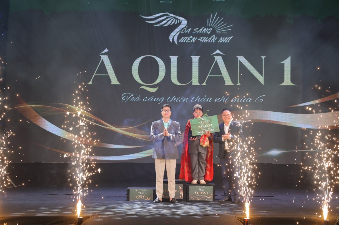 Á quân 1 Lê Thanh Phúc gây ấn tượng tại “Tỏa sáng Thiên Thần Nhí” mùa 6 Á quân 1 Lê Thanh Phúc gây ấn tượng tại “Tỏa sáng Thiên Thần Nhí” mùa 6