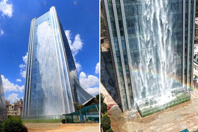 Đại diện đơn vị quản l&yacute; t&ograve;a cao ốc cho biết, th&aacute;c nước được v&iacute; như tấm r&egrave;m trắng bao phủ ph&iacute;a trước tấm k&iacute;nh t&ograve;a th&aacute;p. V&igrave; l&agrave; th&aacute;c nước nh&acirc;n tạo duy nhất tại th&agrave;nh phố n&ecirc;n sẽ gi&uacute;p mọi người cảm thấy thư gi&atilde;n hơn trong c&aacute;i n&oacute;ng m&ugrave;a h&egrave;.
