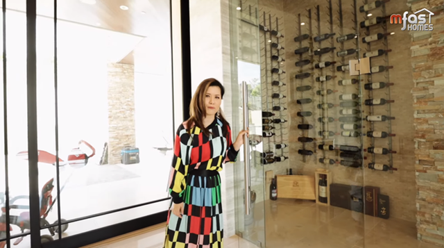 ... hay tủ rượu vang nhỏ gi&uacute;p phục vụ sở th&iacute;ch của gia chủ.