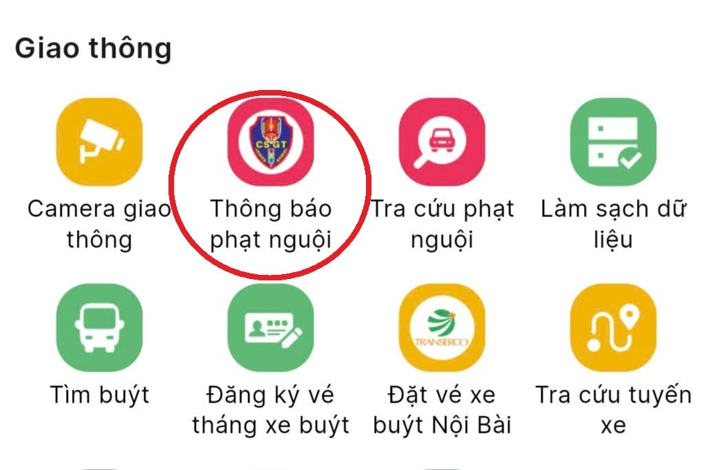 Người dân truy cập vào ứng dụng iHanoi, mục “Giao thông – Thông báo phạt nguội” để xem thông tin, hình ảnh vi phạm.