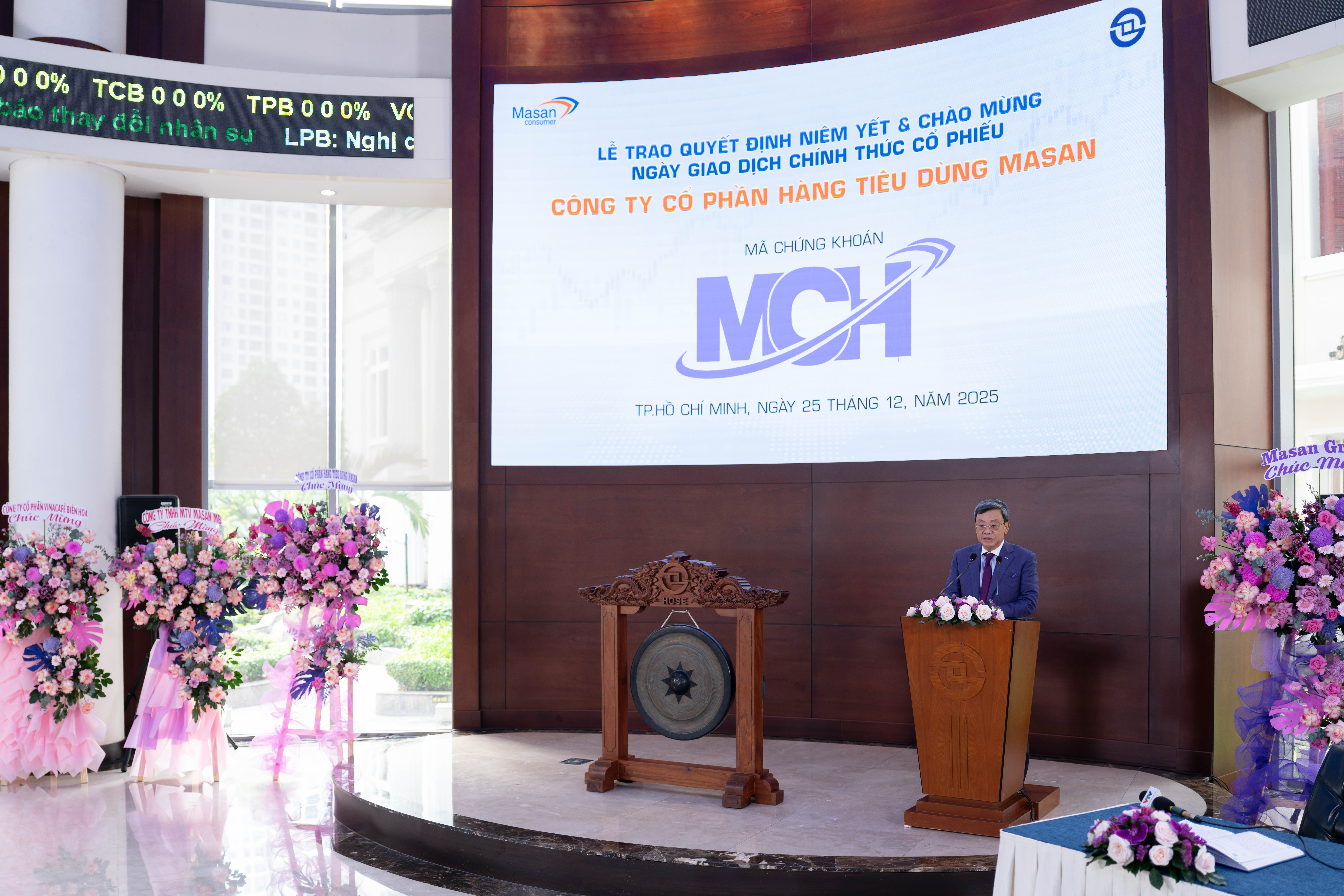 &Ocirc;ng Nguyễn Đăng Quang - chủ tịch Masan Group ph&aacute;t biểu tại lễ trao quyết định ni&ecirc;m yết v&agrave; ch&agrave;o mừng ng&agrave;y giao dịch ch&iacute;nh thức cổ phiếu MCH.