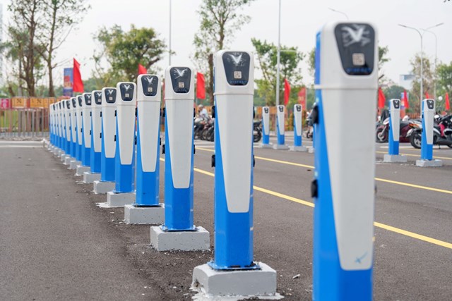 Đông Anh có trạm sạc V-Green kỷ lục với gần 200 cổng sạc ô tô, 1.000 cổng sạc xe máy điện - Ảnh 9