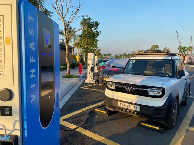 Đông Anh có trạm sạc V-Green kỷ lục với gần 200 cổng sạc ô tô, 1.000 cổng sạc xe máy điện - Ảnh 3