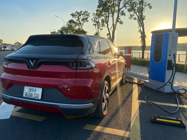 Đông Anh có trạm sạc V-Green kỷ lục với gần 200 cổng sạc ô tô, 1.000 cổng sạc xe máy điện - Ảnh 5