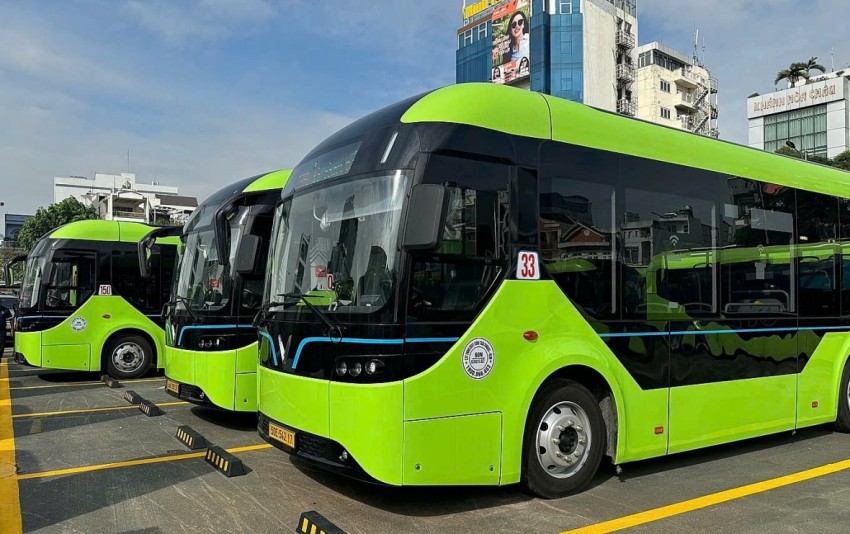 58 xe buýt CNG ở TP HCM được thay thế bằng ôtô điện 58 xe buýt CNG ở TP HCM được thay thế bằng ôtô điện