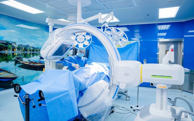 BVĐK Hồng Ngọc ứng dụng C-arm 3D trong phẫu thuật