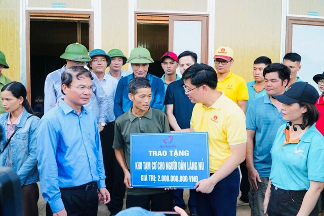 Quỹ Thiện Tâm đón nhận huân Huân chương Lao động hạng Nhất của Chủ tịch nước - Ảnh 5 Quỹ Thiện Tâm đón nhận huân Huân chương Lao động hạng Nhất của Chủ tịch nước - Ảnh 5