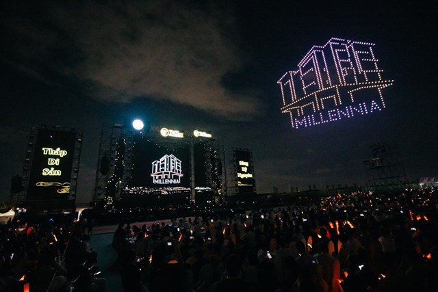 Chiêm ngưỡng 1.000 drone tỏa sáng trên bầu trời đêm Thành phố Thiên niên kỷ T&T City Millennia - Ảnh 7 Chiêm ngưỡng 1.000 drone tỏa sáng trên bầu trời đêm Thành phố Thiên niên kỷ T&T City Millennia - Ảnh 7