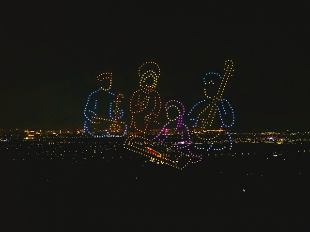 Chiêm ngưỡng 1.000 drone tỏa sáng trên bầu trời đêm Thành phố Thiên niên kỷ T&T City Millennia - Ảnh 4 Chiêm ngưỡng 1.000 drone tỏa sáng trên bầu trời đêm Thành phố Thiên niên kỷ T&T City Millennia - Ảnh 4