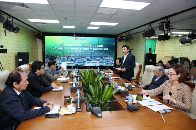 Tọa đ&agrave;m&nbsp;&ldquo;Kiểm định kh&iacute; thải xe cơ giới v&agrave; vấn đề chống &ocirc; nhiễm kh&ocirc;ng kh&iacute;&rdquo;