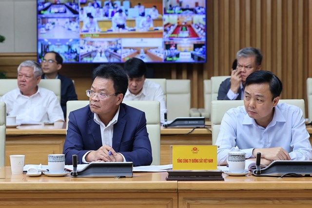 C&aacute;c đại biểu tham dự phi&ecirc;n họp. Ảnh: VGP