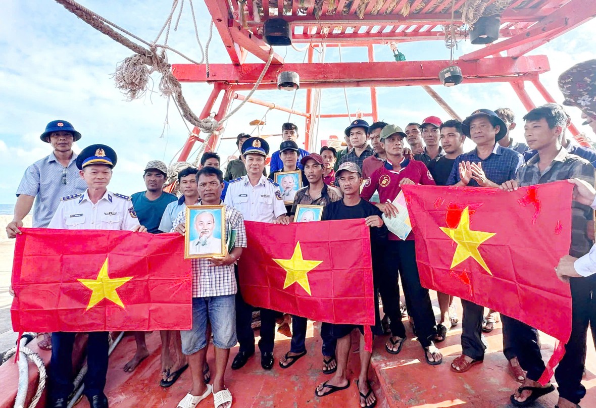 BTL Vùng Cảnh sát biển 4 tỏa sáng phẩm chất 