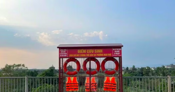 Quảng Ninh đồng loạt lắp “điểm cứu sinh” và tủ cứu nạn tại 54 xã, phường, đặc khu