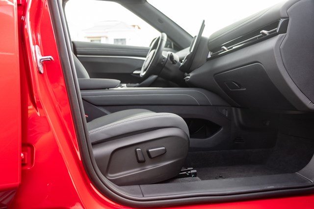 Chi tiết VinFast VF 7 Plus bản thương mại: Giá từ 999 triệu, đẹp như concept, nhiều công nghệ vượt phân khúc - Ảnh 21