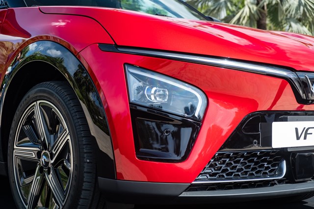 Chi tiết VinFast VF 7 Plus bản thương mại: Giá từ 999 triệu, đẹp như concept, nhiều công nghệ vượt phân khúc - Ảnh 13