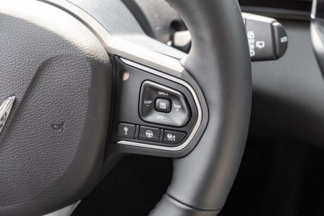 Chi tiết VinFast VF 7 Plus bản thương mại: Giá từ 999 triệu, đẹp như concept, nhiều công nghệ vượt phân khúc - Ảnh 25