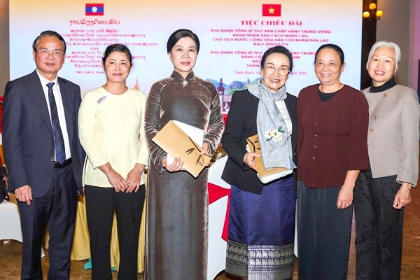 Phu nhân Tổng Bí thư hai nước Việt - Lào thăm tỉnh Ninh Bình