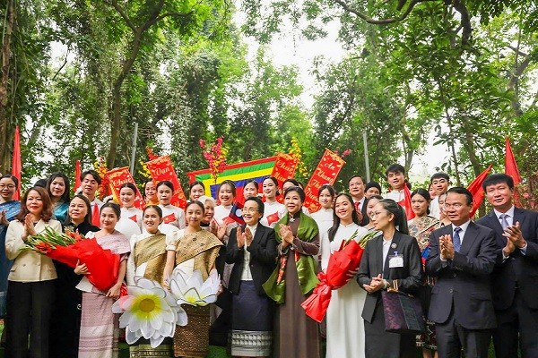 Phu nhân Tổng Bí thư hai nước Việt - Lào thăm tỉnh Ninh Bình