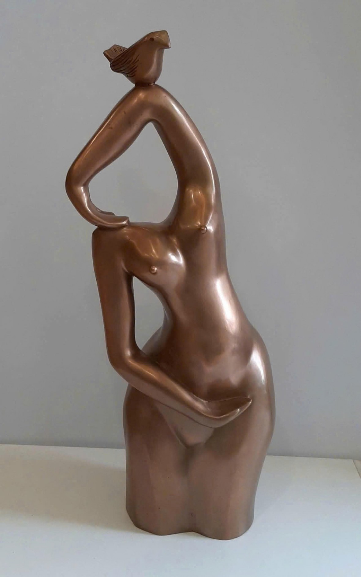 7. Nghiêng – Điêu khắc đồng; Tác giả: Bùi Đức Thành. 7. Nghiêng – Điêu khắc đồng; Tác giả: Bùi Đức Thành.