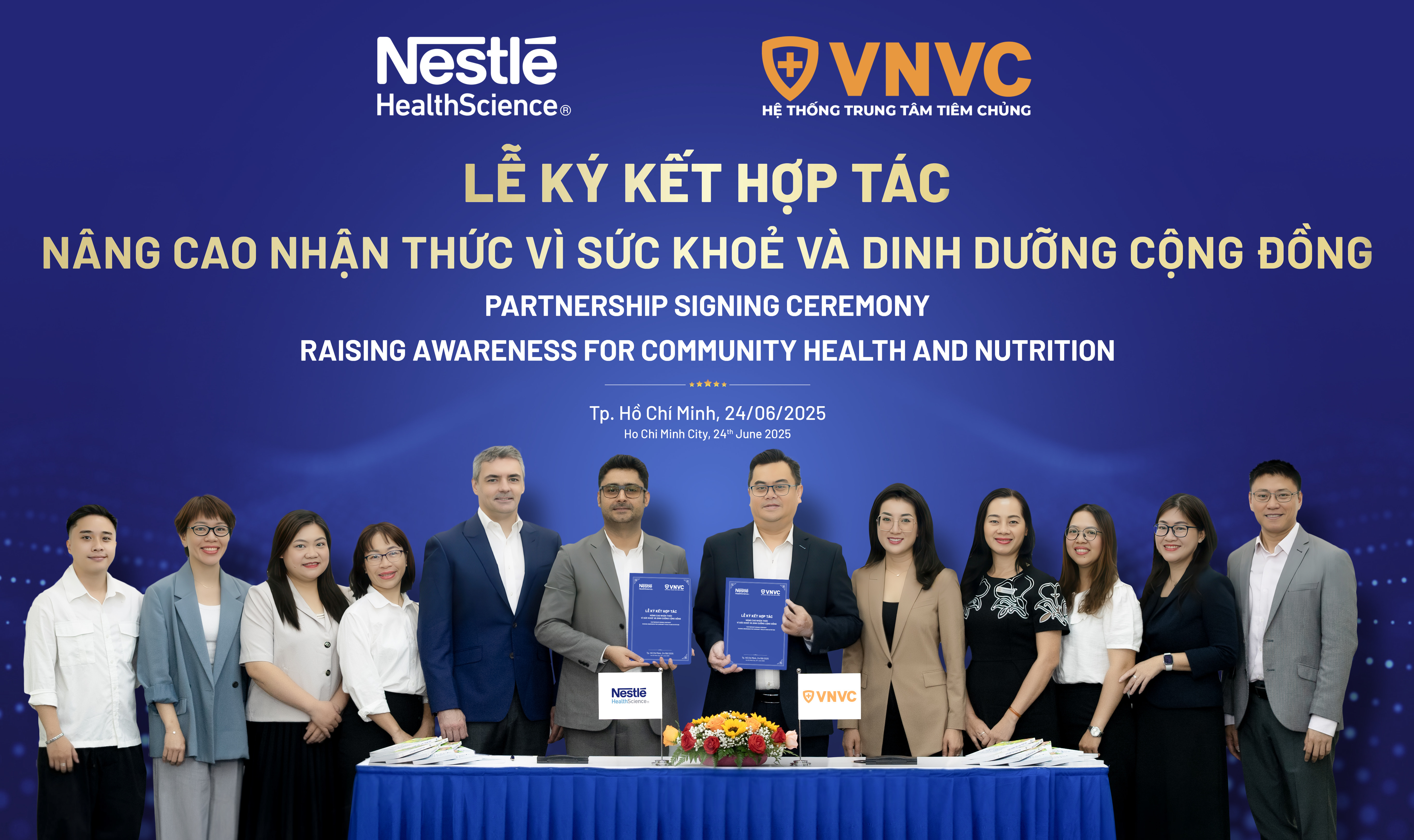 B&agrave; H&agrave; Thu Nga - Ph&oacute; Tổng Gi&aacute;m đốc C&ocirc;ng ty Vaccine VNVC v&agrave; &ocirc;ng Pablo Mazzoletti - Gi&aacute;m đốc Nestl&eacute; Health Science khu vực ASEAN chứng kiến Lễ k&yacute; kết hợp t&aacute;c chiến lược giữa Hệ thống Ti&ecirc;m chủng VNVC v&agrave; Nestl&eacute; Health Science, thuộc Tập đo&agrave;n Nestl&eacute; to&agrave;n cầu. Ảnh: VNVC