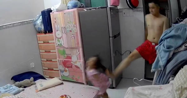 Phẫn nộ clip bé gái 3 tuổi bị 