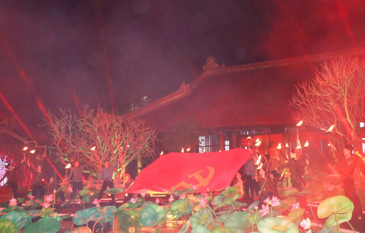 Ấn tượng chương trình cầu truyền hình “Hai tay xây dựng một sơn hà”.