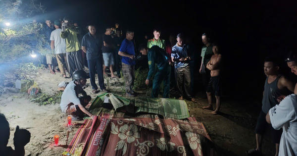 Lật thuyền, 4 người trong một gia đình tử vong thương tâm