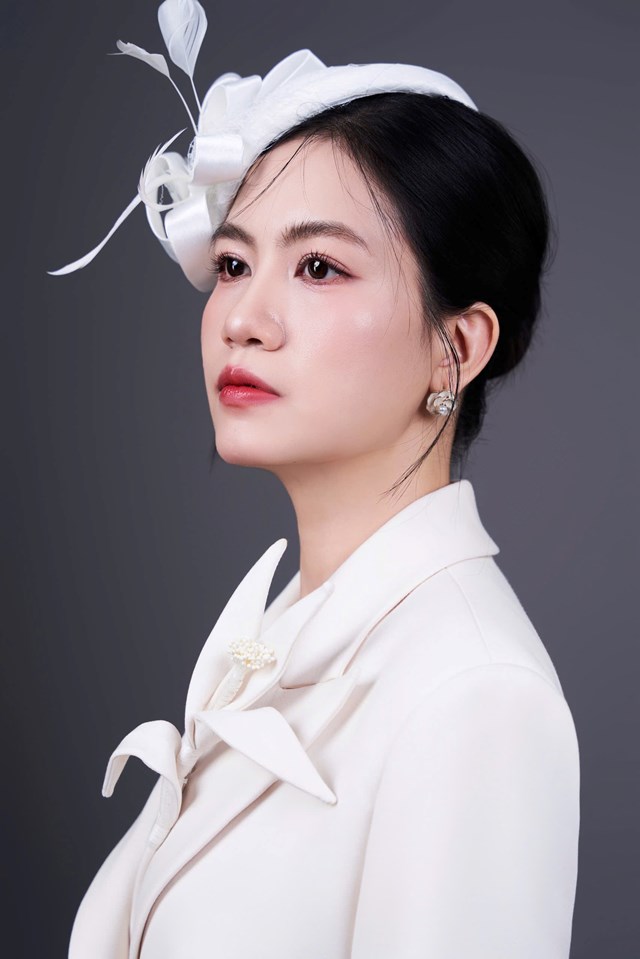 Nguyễn Thị Hải Yến: Nhà sáng lập & Giám đốc điều hành Y Group - Người truyền lửa cho thế hệ trẻ trong giáo dục ngoại ngữ Việt Nam - Ảnh 2 Nguyễn Thị Hải Yến: Nhà sáng lập & Giám đốc điều hành Y Group - Người truyền lửa cho thế hệ trẻ trong giáo dục ngoại ngữ Việt Nam - Ảnh 2