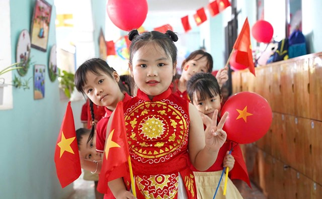 C&aacute;c em học sinh&nbsp;Trường Mầm non Minh Khai.