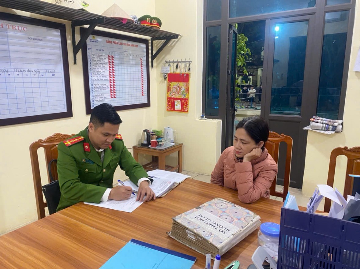 Tạm giam đối tượng “nổ” quan hệ với lãnh đạo để “chạy xin việc” vào ngành Công an Tạm giam đối tượng “nổ” quan hệ với lãnh đạo để “chạy xin việc” vào ngành Công an