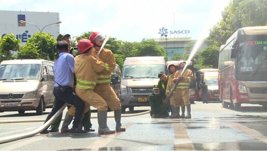 Phó Thủ tướng yêu cầu bảo đảm cao nhất công tác cứu nạn, chữa cháy, tại các cảng hàng không Phó Thủ tướng yêu cầu bảo đảm cao nhất công tác cứu nạn, chữa cháy, tại các cảng hàng không