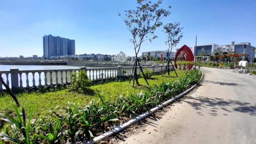 Cận cảnh Công viên Gia Lâm tăng tốc về đích trước tết Nguyên đán