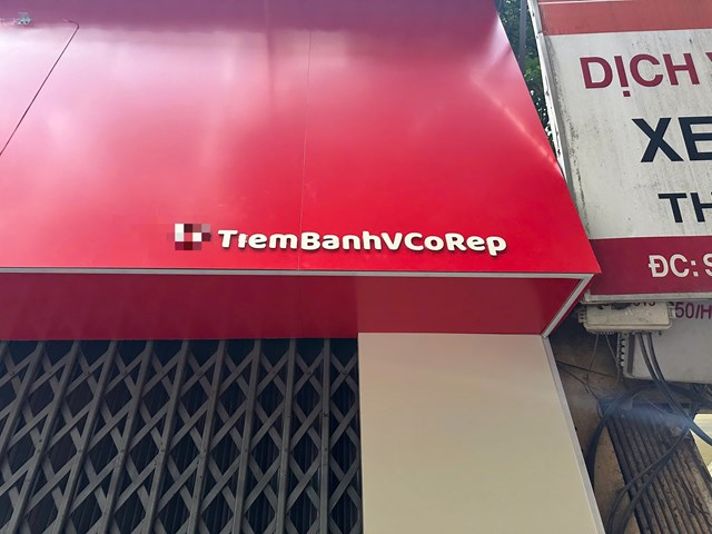 Một số h&igrave;nh ảnh c&aacute;c cửa h&agrave;ng đ&atilde; th&aacute;o dỡ biển v&agrave; logo sai phạm.