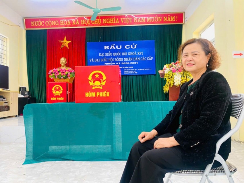 Bà Nguyễn Thị Bích Hồng (SN 1963, nhóm trưởng tổ bầu cử - Tổ trưởng TDP Đại Cát 3. Bà Nguyễn Thị Bích Hồng (SN 1963, nhóm trưởng tổ bầu cử - Tổ trưởng TDP Đại Cát 3.