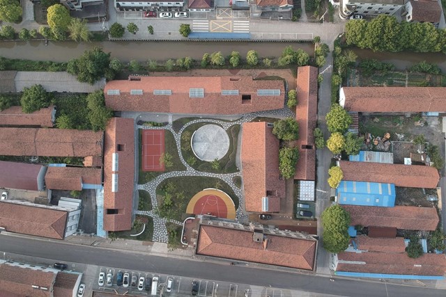 Với dự &aacute;n n&agrave;y, chủ đầu tư đặt kỳ vọng sẽ trở th&agrave;nh một c&ocirc;ng vi&ecirc;n mở cửa cho người d&acirc;n. C&aacute;c hoạt động thể thao, thể dục, văn h&oacute;a, thư gi&atilde;n v&agrave; giải tr&iacute; sẽ trở th&agrave;nh một phần của th&oacute;i quen sinh hoạt h&agrave;ng ng&agrave;y.&nbsp;