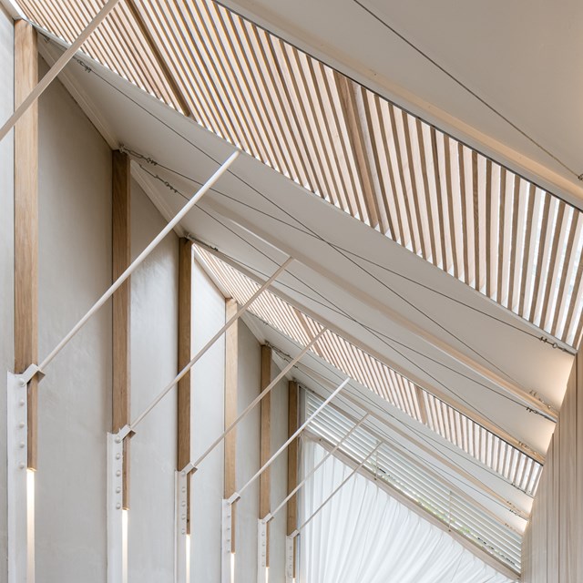 Nhà mặt phố hẹp ngang như cabin máy bay giữa lòng TP HCM - Ảnh 7