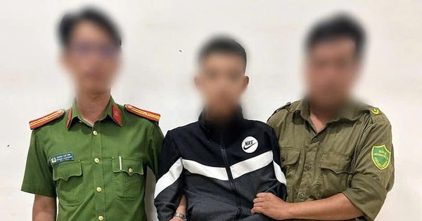 Tạm giữ đối tượng dùng xăng tấn công cha ruột và lực lượng công an