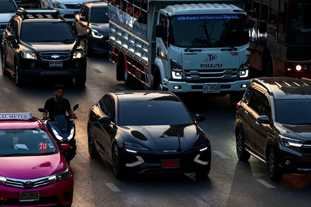 Mở toang cửa cho xe điện Trung Quốc, toàn chuỗi cung ứng ô tô Thái Lan lao đao - Ảnh 1