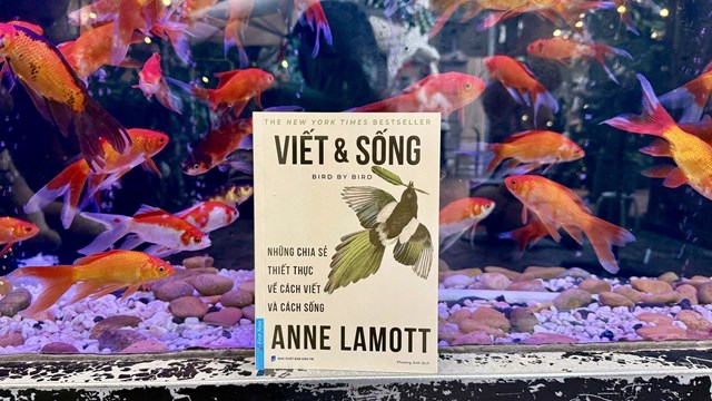 'Viết và sống’ - Khi máy móc có thể viết thay, vì sao ta vẫn phải cầm bút?  - Ảnh 1