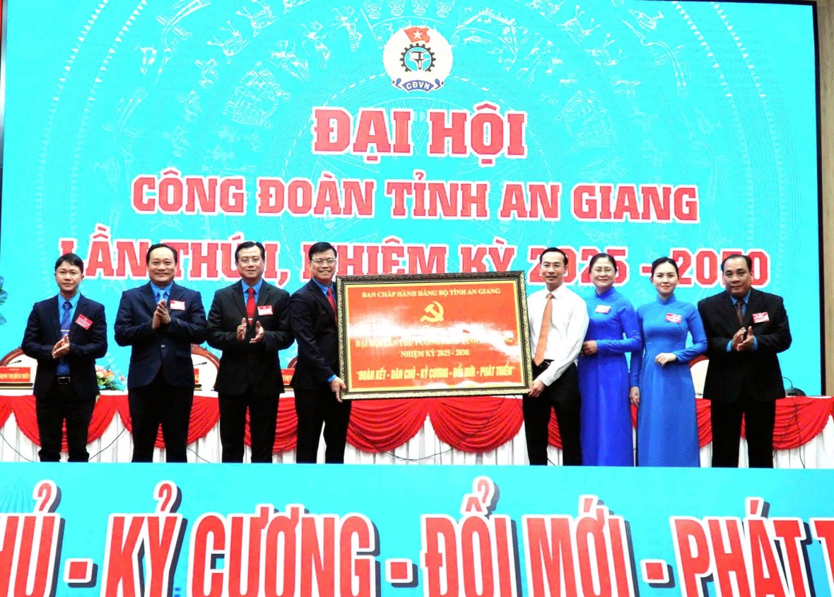Ông Đỗ Trần Thịnh được chỉ định giữ chức Chủ tịch Liên đoàn Lao động tỉnh An Giang khóa I